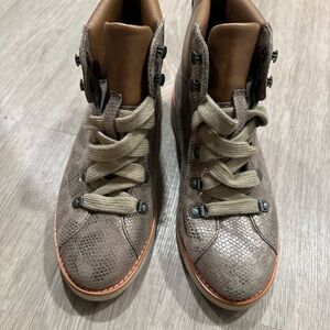 Bionica Taupe Textured Men's Boots